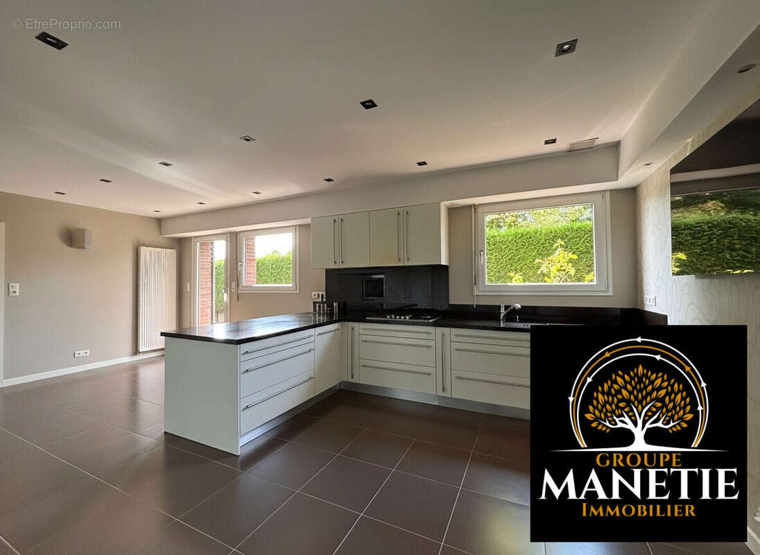 Maison 210 m² à Dainville  - photo 5