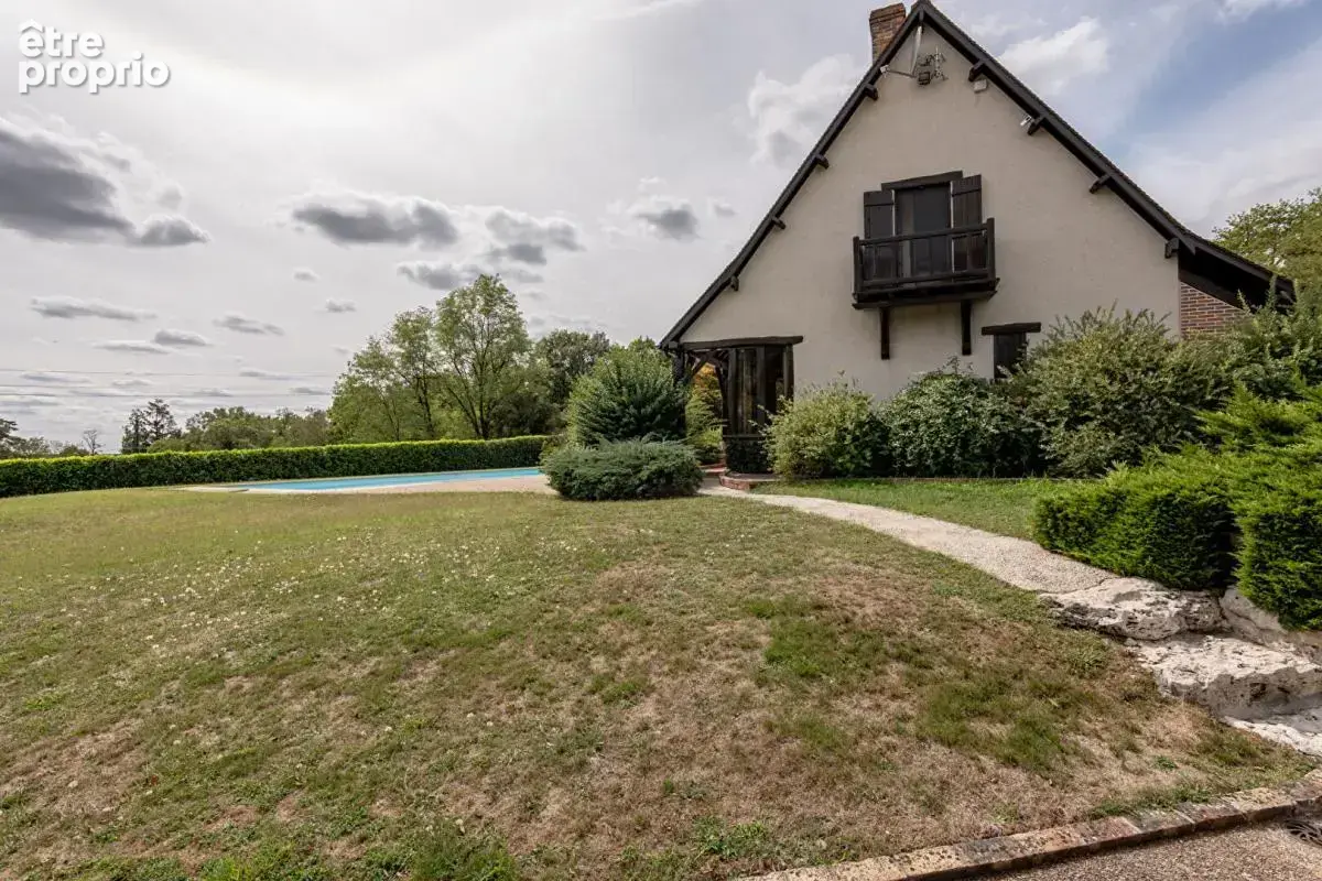 Lieux uniques ® x propriétés privées ® propriété de 169 m² sur 3.762 m² - dhuizon - piscine-pièce d'eau - photo 5