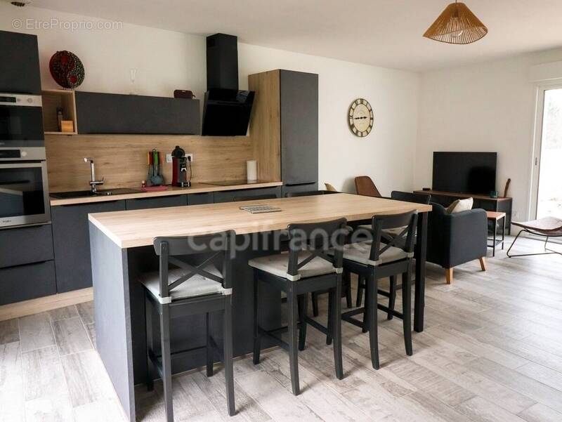 Appartement à BRENTHONNE