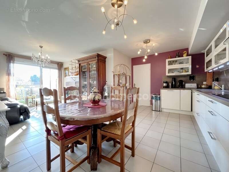 Appartement à VAULX-EN-VELIN