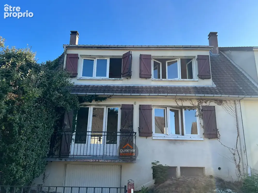 Maison à SAINT-OUEN-DE-THOUBERVILLE