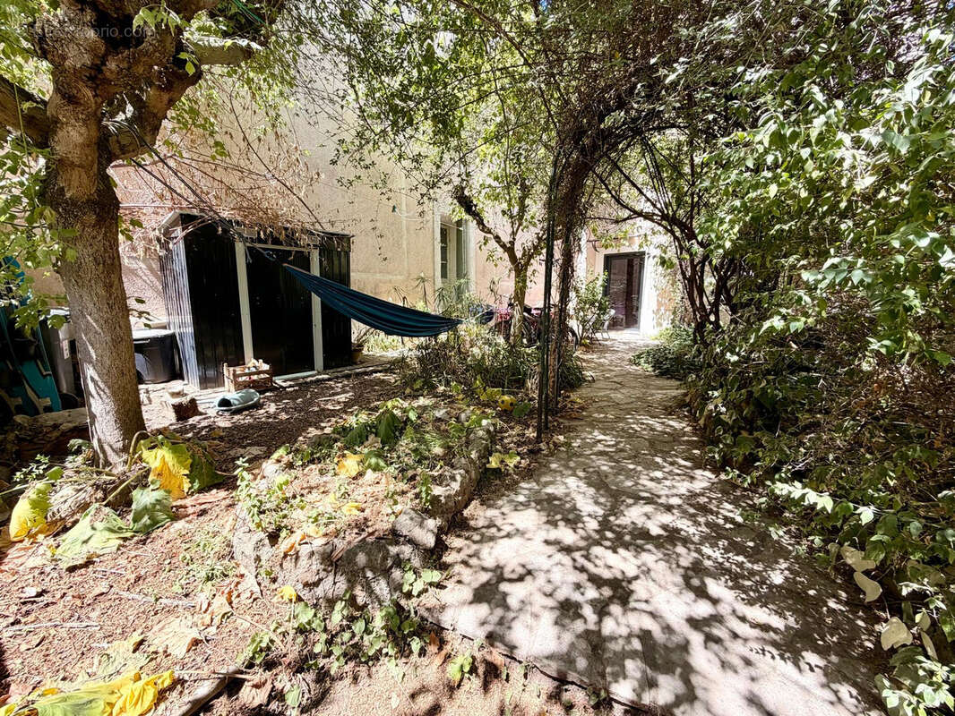 Maison de cachet de 367m2 sur un niveau avec un terrain de 800m2 - PLAISSAN - PEZENAS - photo 2