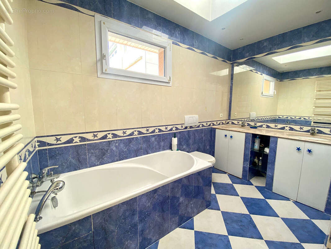 Maison à MAISONS-LAFFITTE