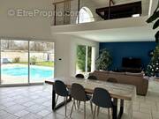 Photo 1 - Maison à SAINT-ROMAIN-DE-JALIONAS