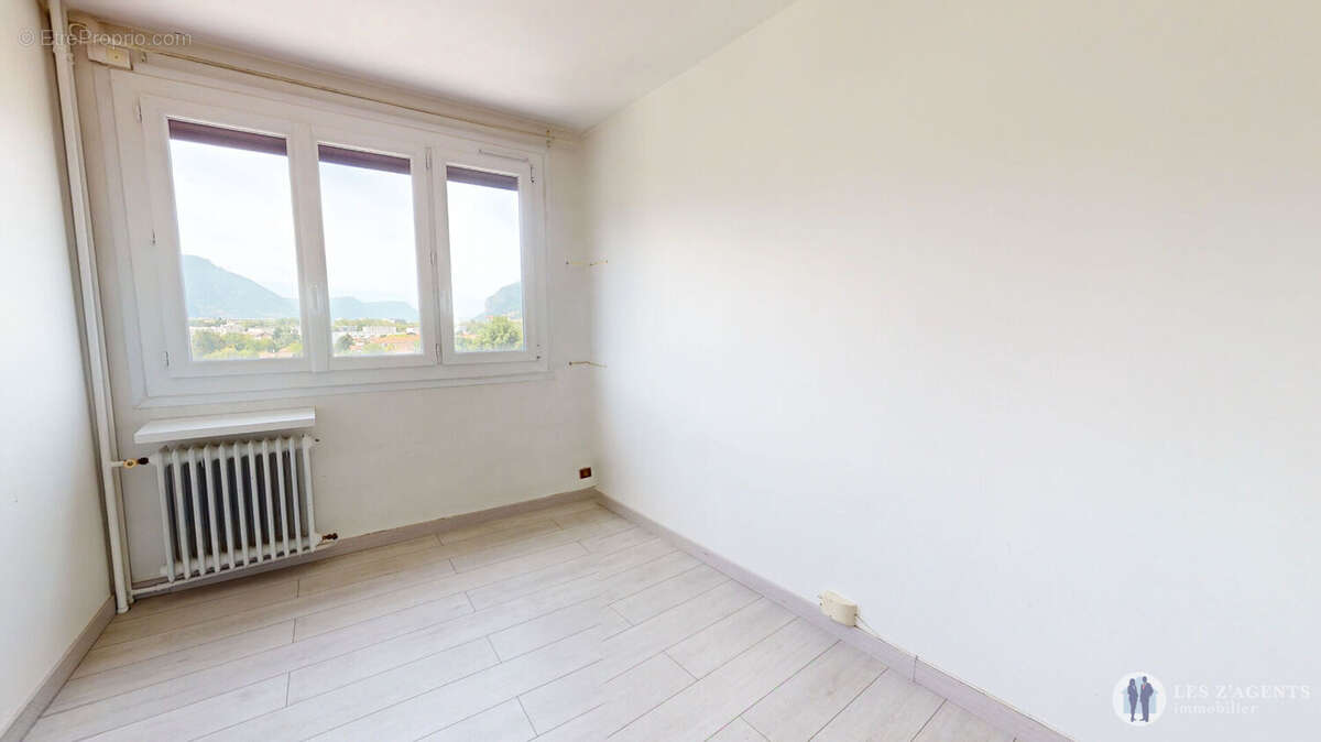 Appartement à SAINT-MARTIN-D'HERES
