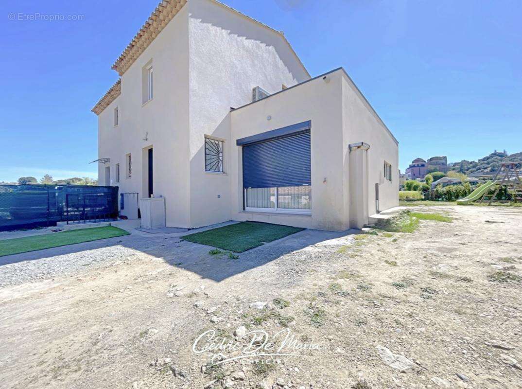 Maison à GINASSERVIS