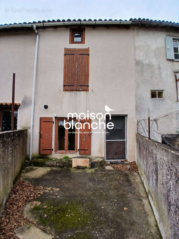 Maison à PARTHENAY