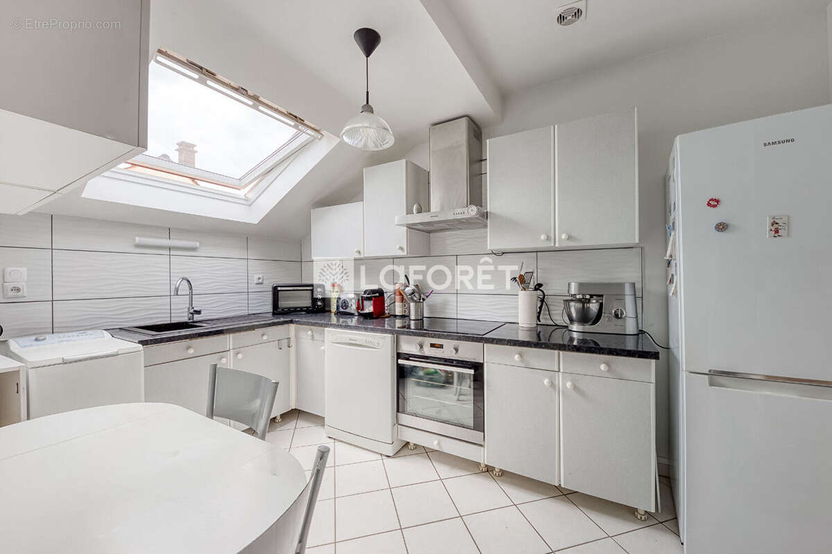 Appartement à EMERAINVILLE