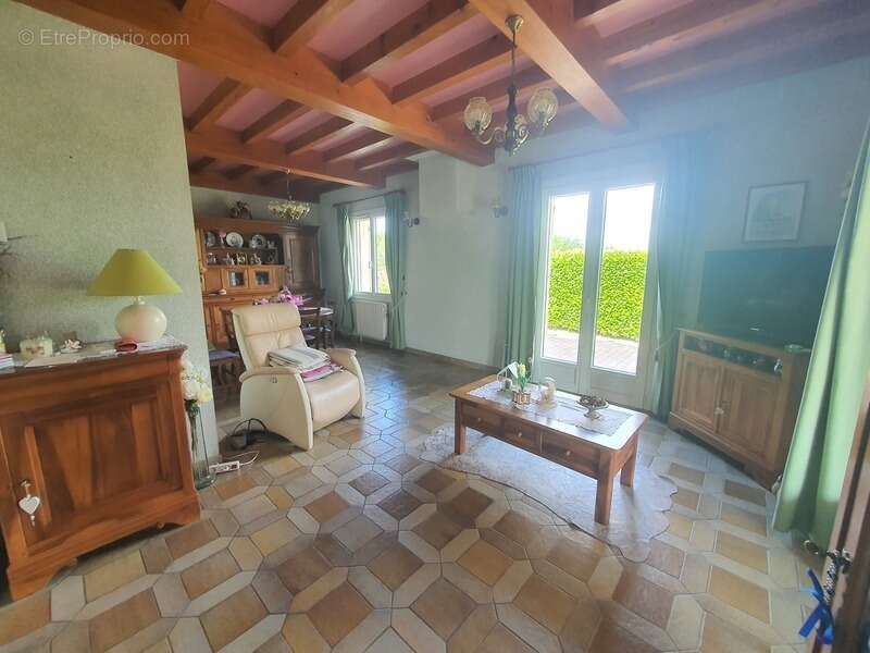 Maison à CHATEAUNEUF-SUR-ISERE