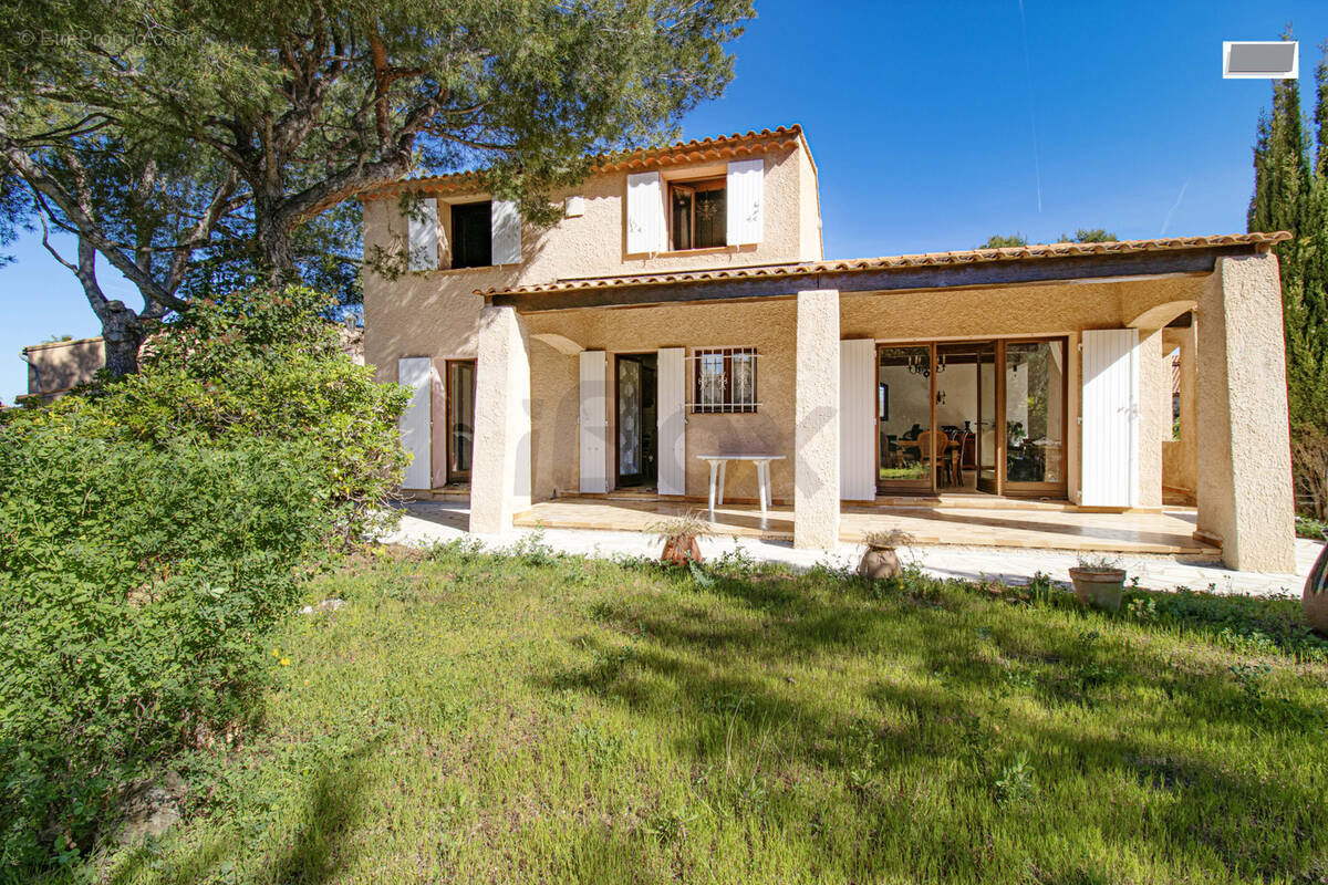 Maison à SIX-FOURS-LES-PLAGES