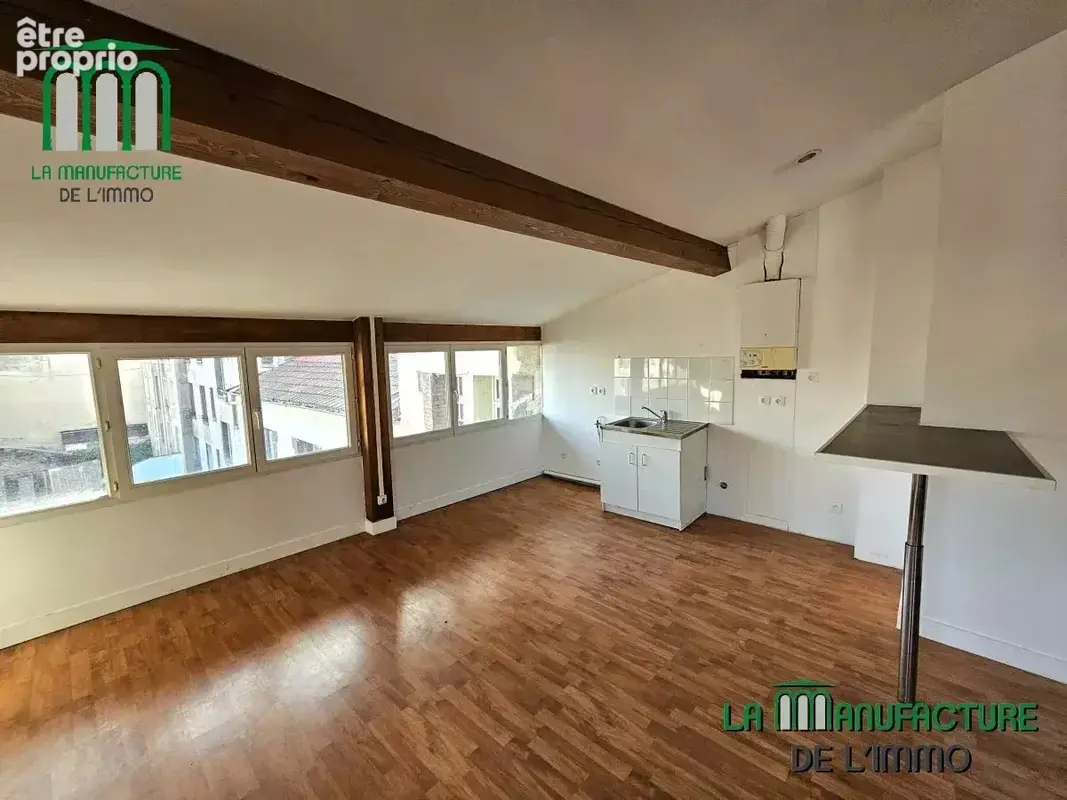 Appartement de caractère de type T3 de 56,83 m² Carrez et 78,88 m² au sol - Prox. Châteaucreux - photo 2