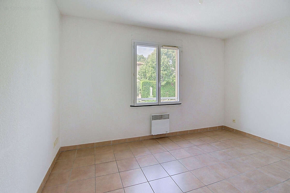 A VENDRE EXCLUSIVITE ! Appartement Lorgues 4 pièces 80 m² - photo 6
