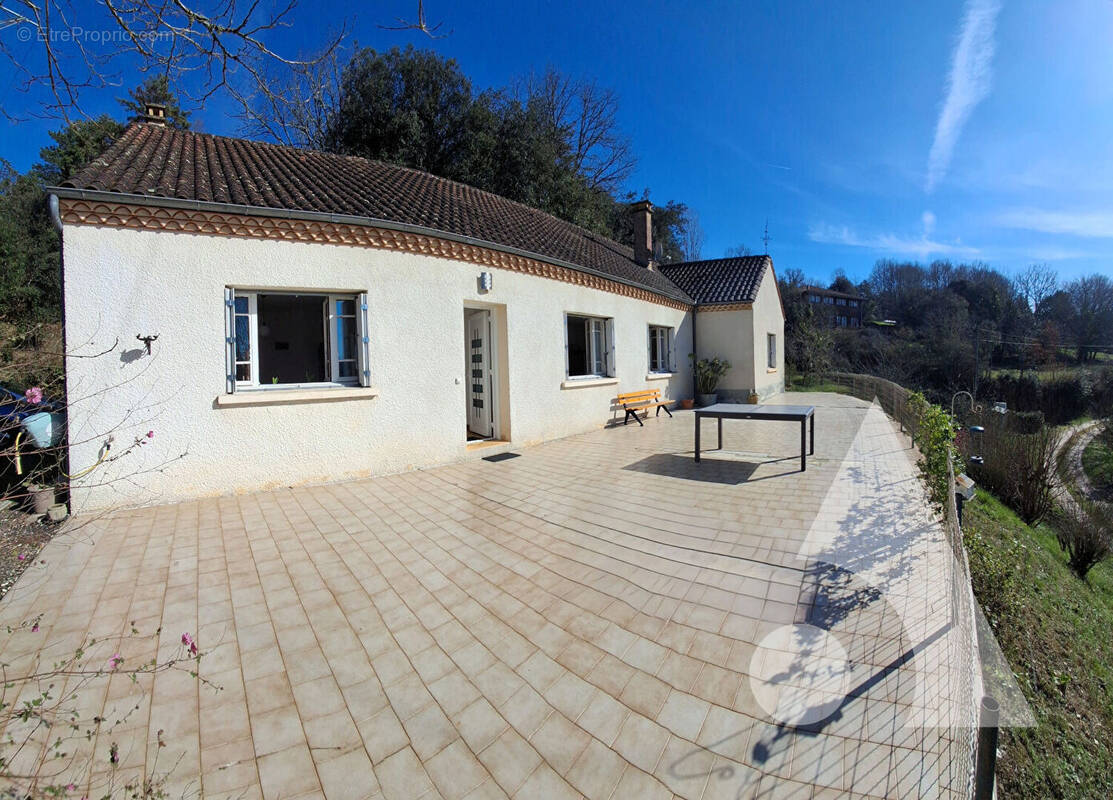 Maison à SARLAT-LA-CANEDA