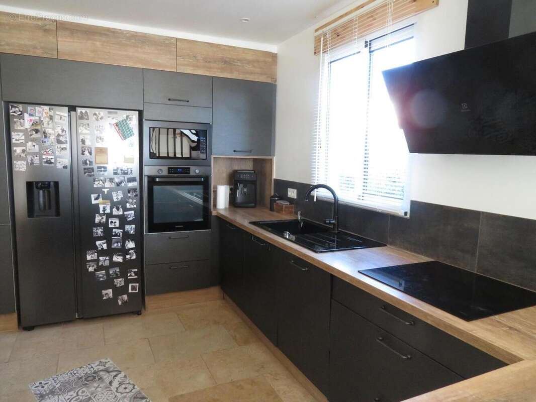   - Maison à DRAGUIGNAN