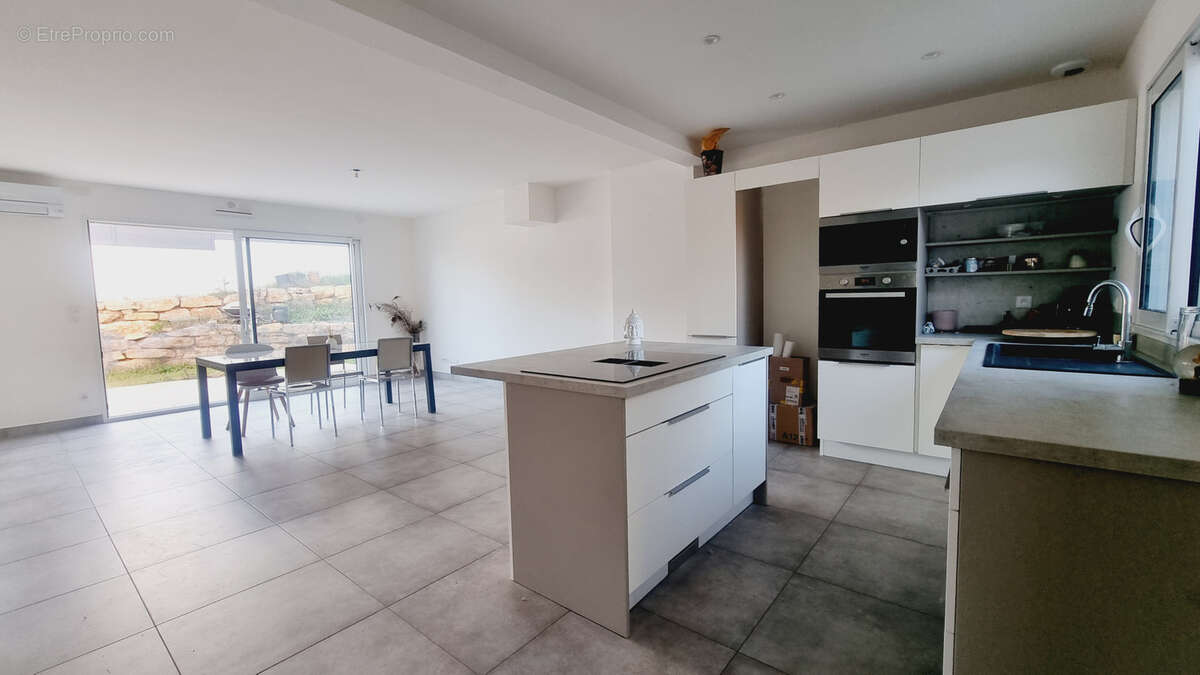 Maison à PUGET-SUR-ARGENS