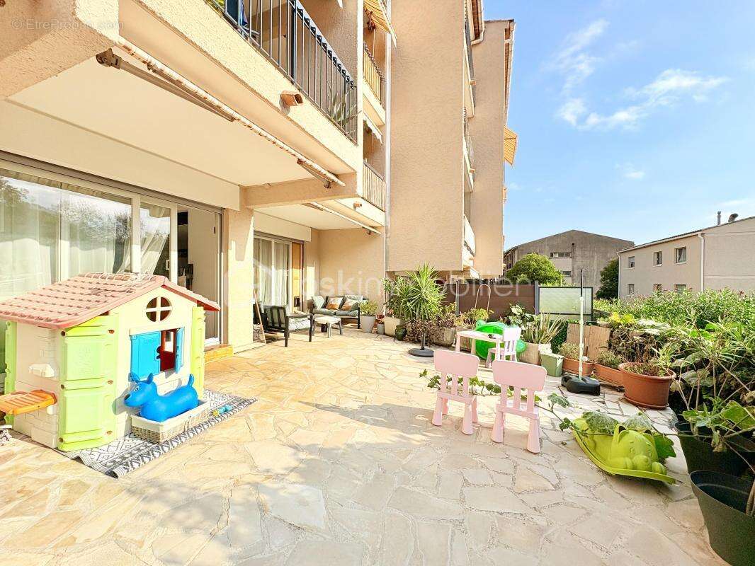 Appartement à VENCE