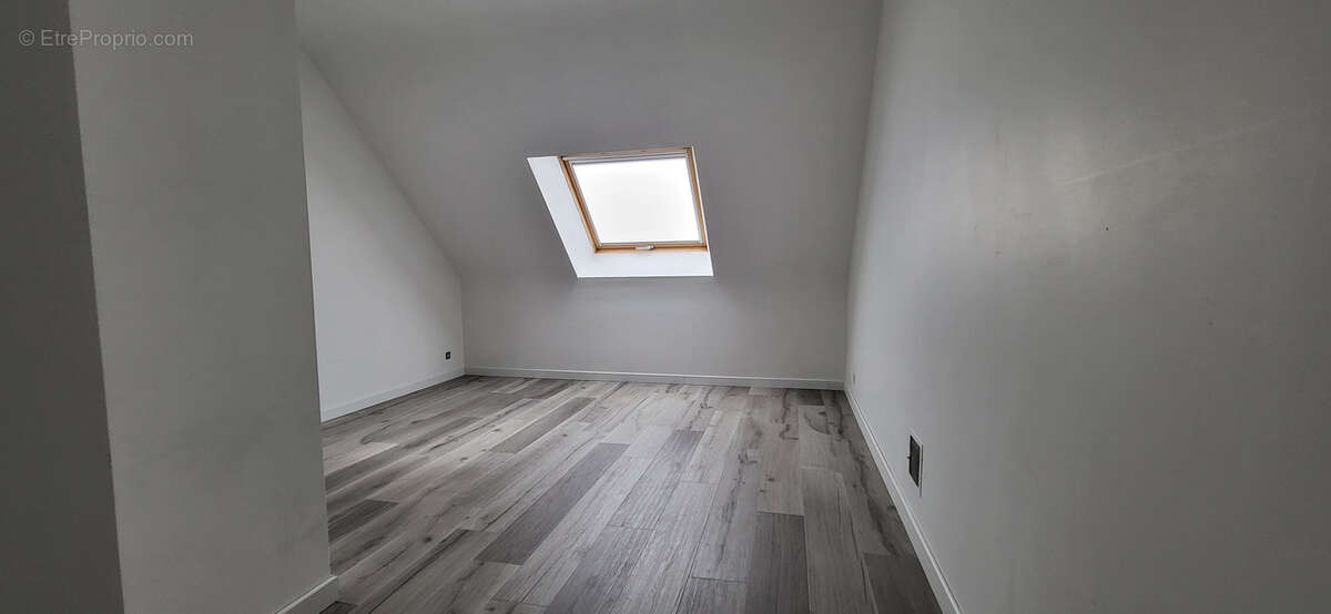 Immeuble de Bureaux Indépendants sur 574m2 de terrain. - photo 4