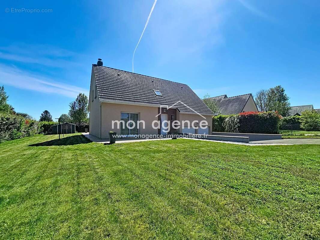 Maison à LA NEUVILLE-CHANT-D'OISEL