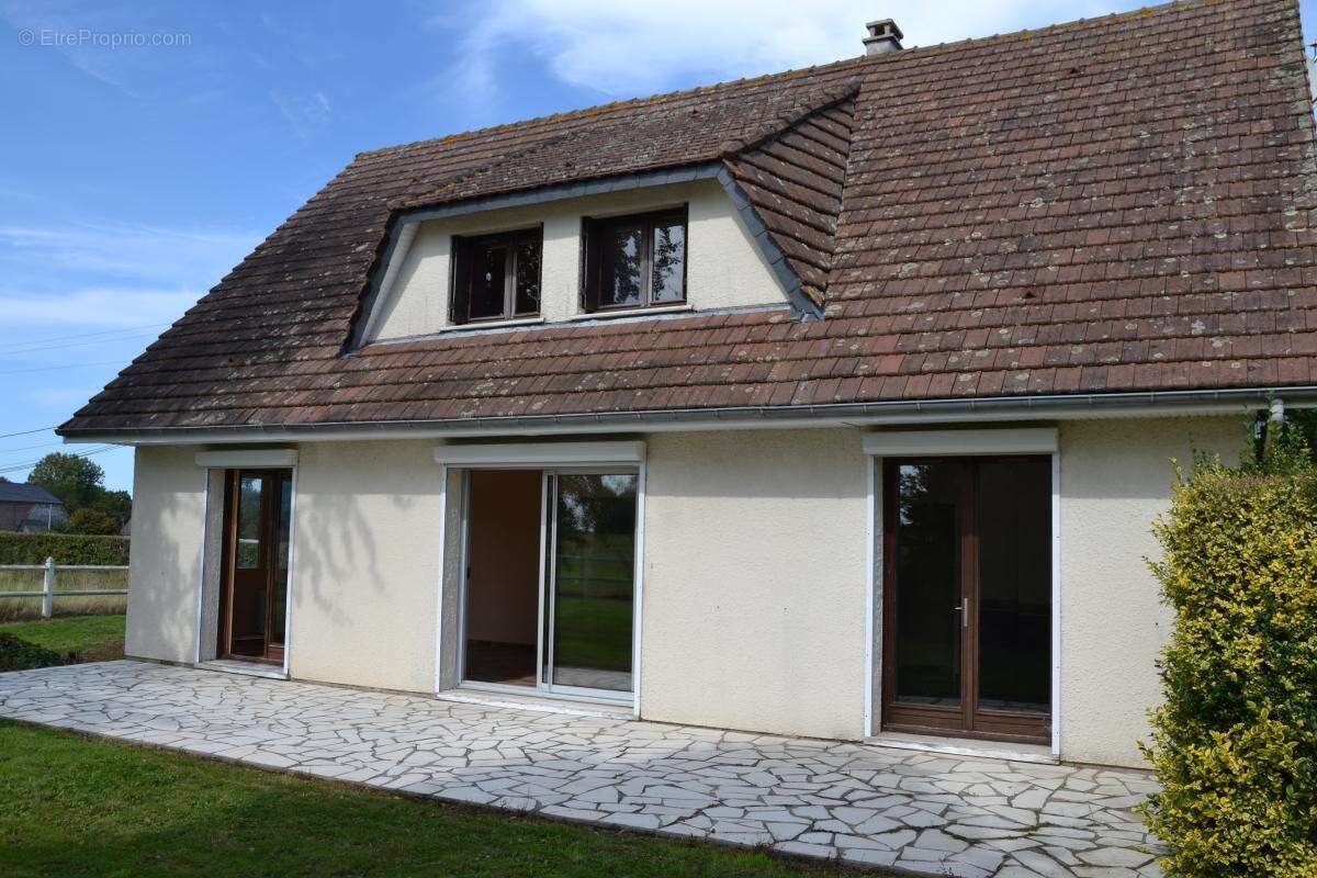 Maison à AVREMESNIL