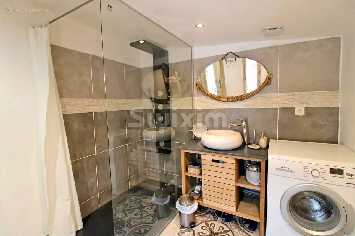 Maison à ENTRECASTEAUX