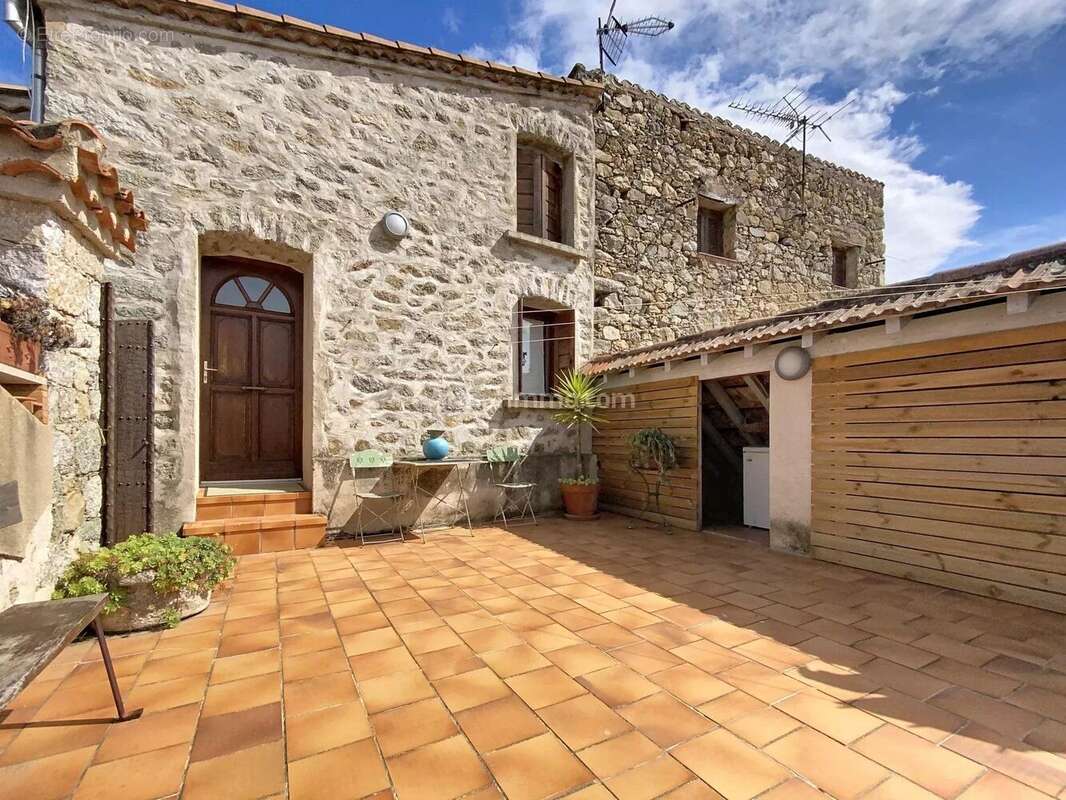 Appartement à CATERI