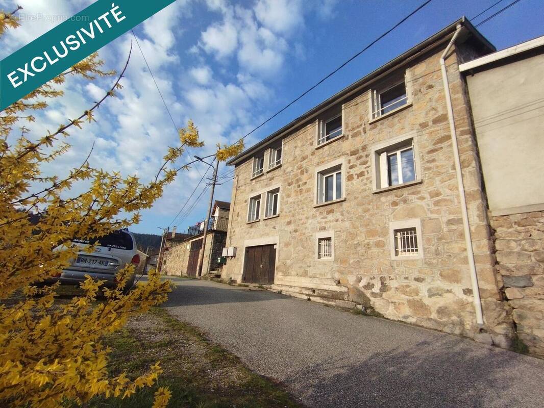 Photo 1 - Maison à SAINT-MARTIN-DE-VALAMAS