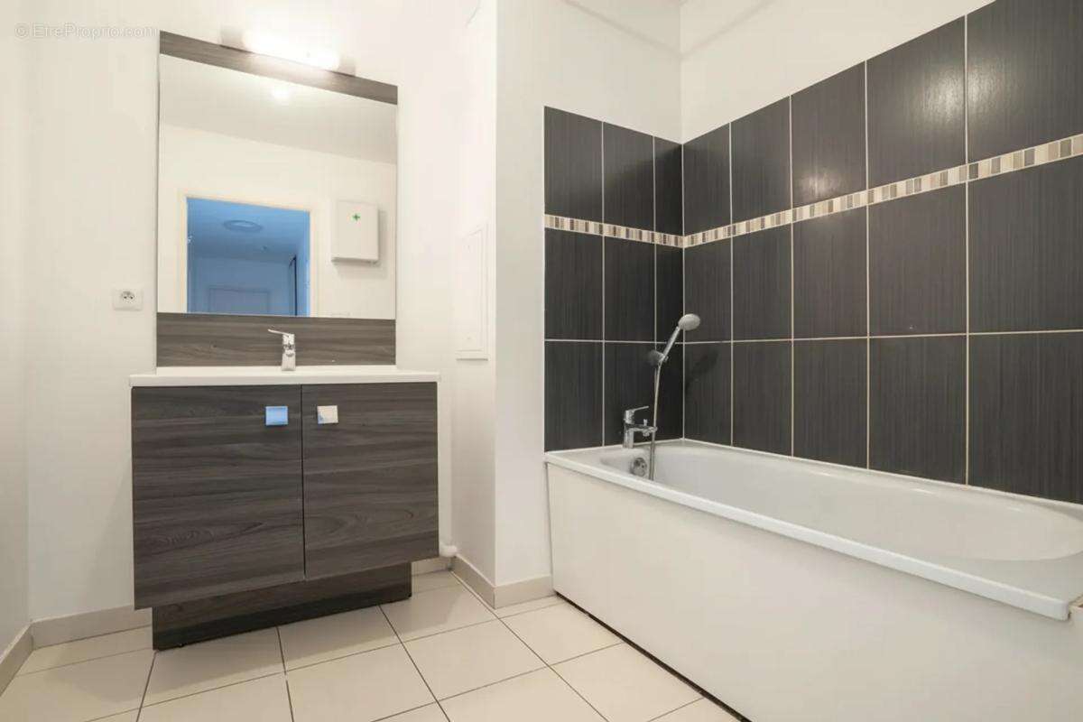 Appartement à SAINT-CYR-L'ECOLE
