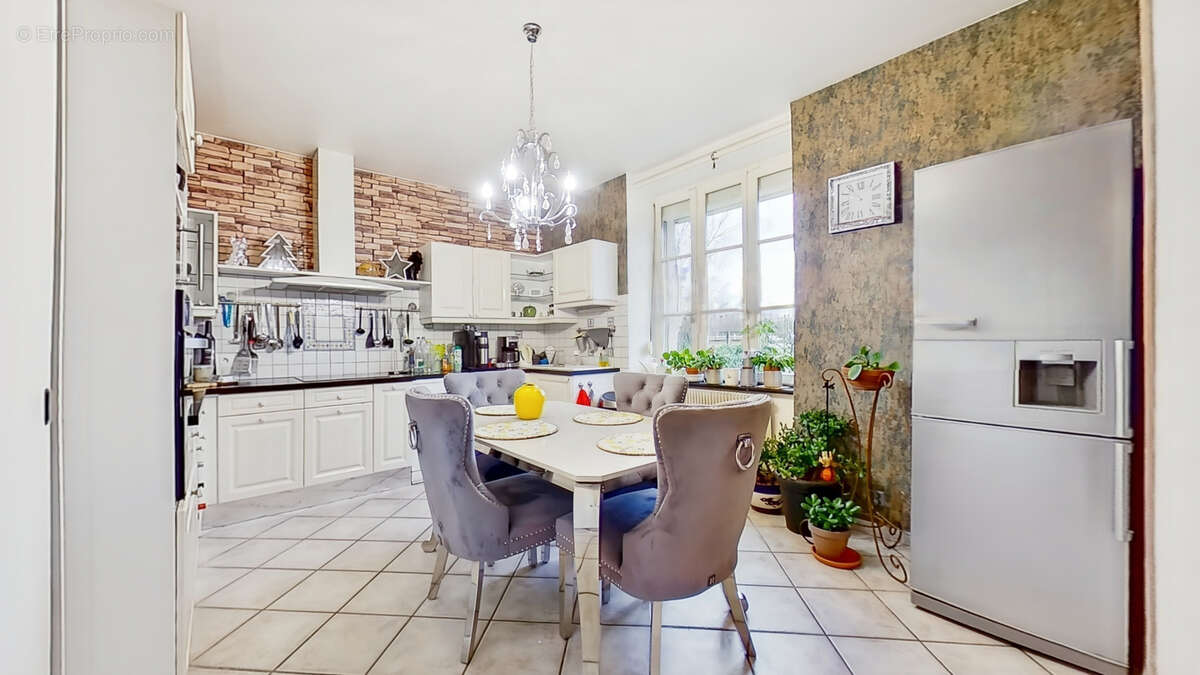 Maison à AZANNES-ET-SOUMAZANNES