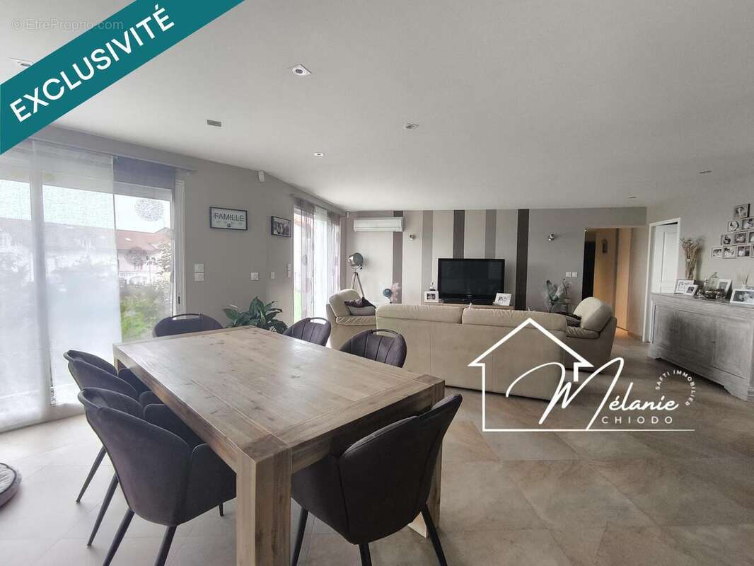 Photo 4 - Maison à SAINT-REMY-SUR-DUROLLE