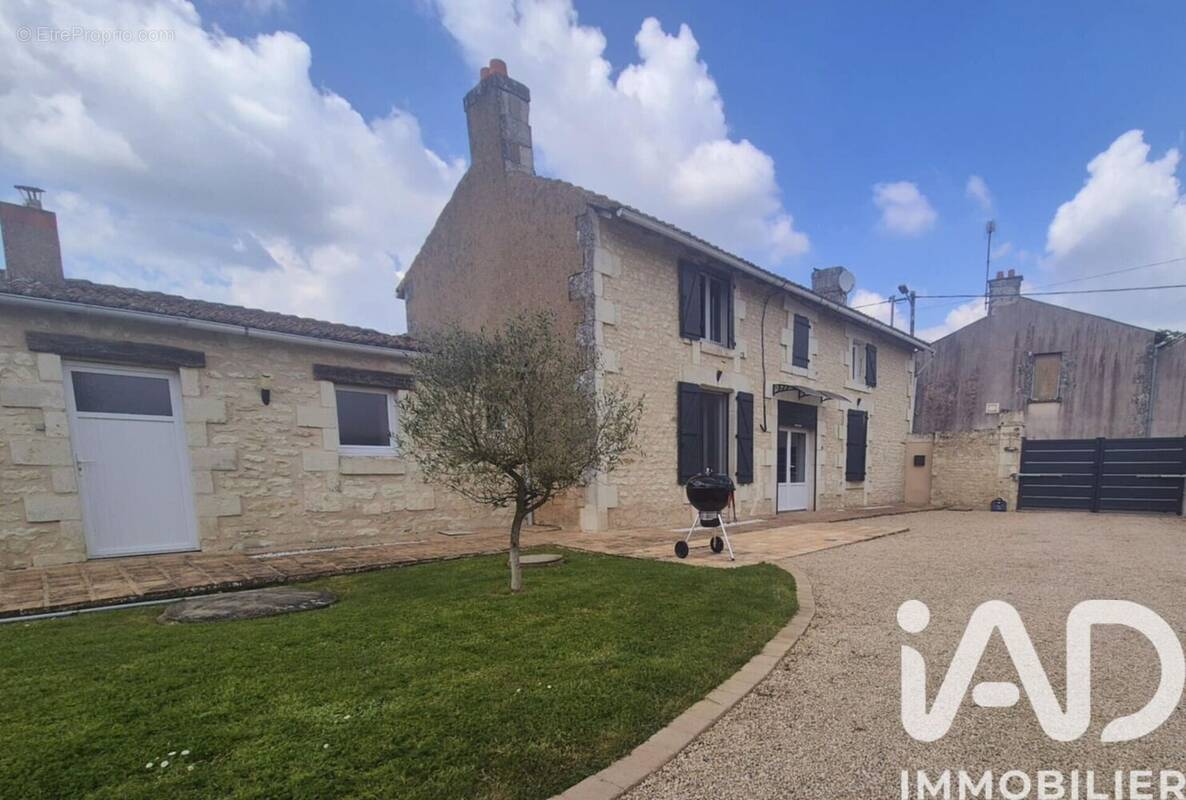 Photo 1 - Maison à MIREBEAU
