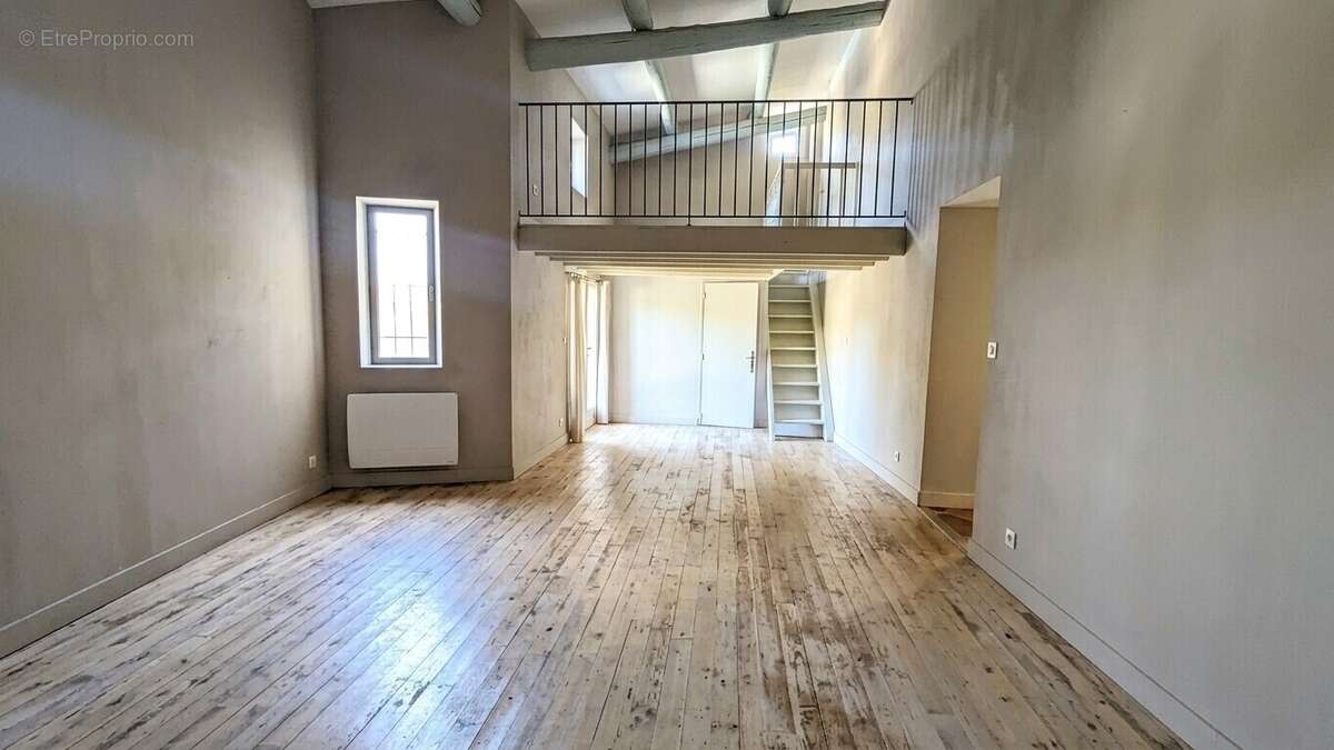 Très belle maison de village en pierres avec cour intérieure et balcon - photo 14