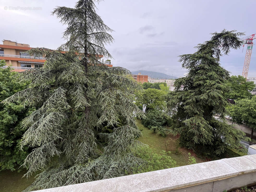 Appartement à CALUIRE-ET-CUIRE