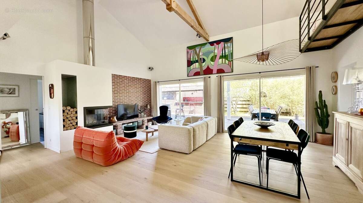 Villa contemporaine de 6 pieces de 133 m2 avec piscine et garage - photo 3