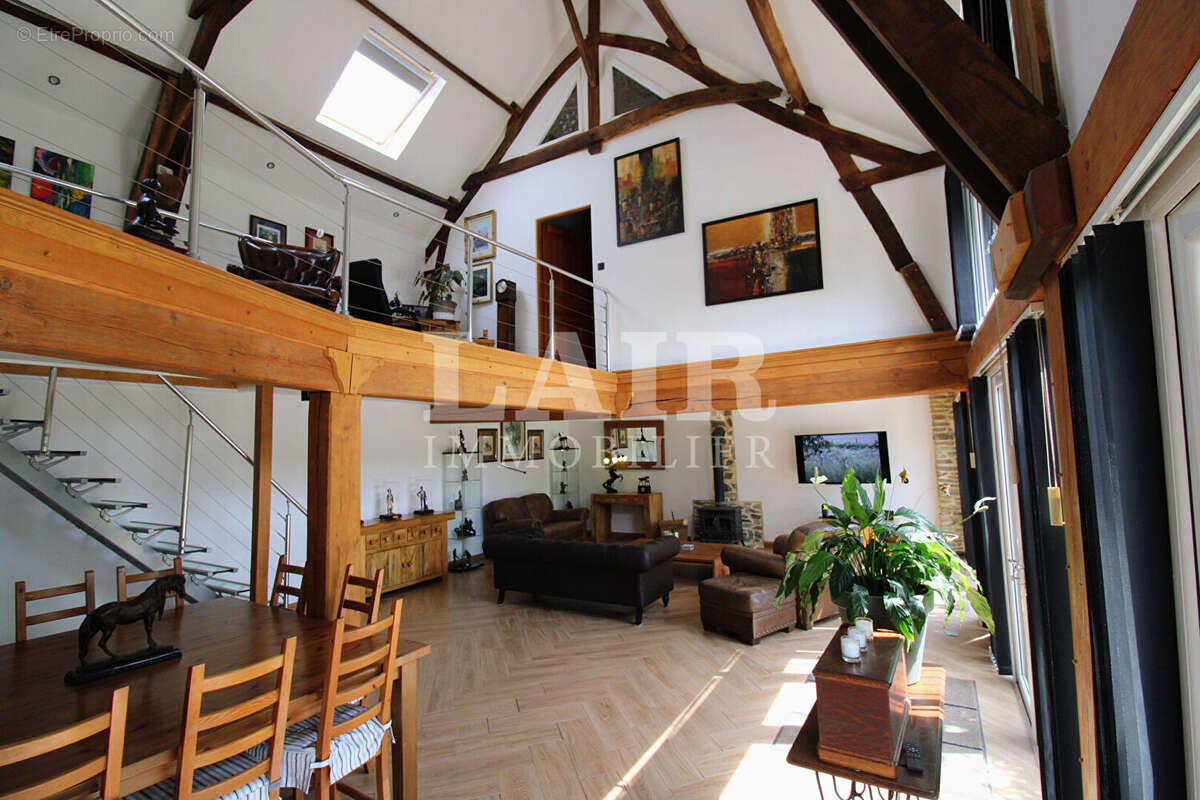 Magnifique propriété sur 1,8 hectares à vendre en Exclusivité secteur Pre En Pail Saint Samson - Réf: A15545 - photo 2