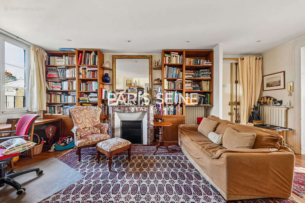 Appartement à PARIS-7E