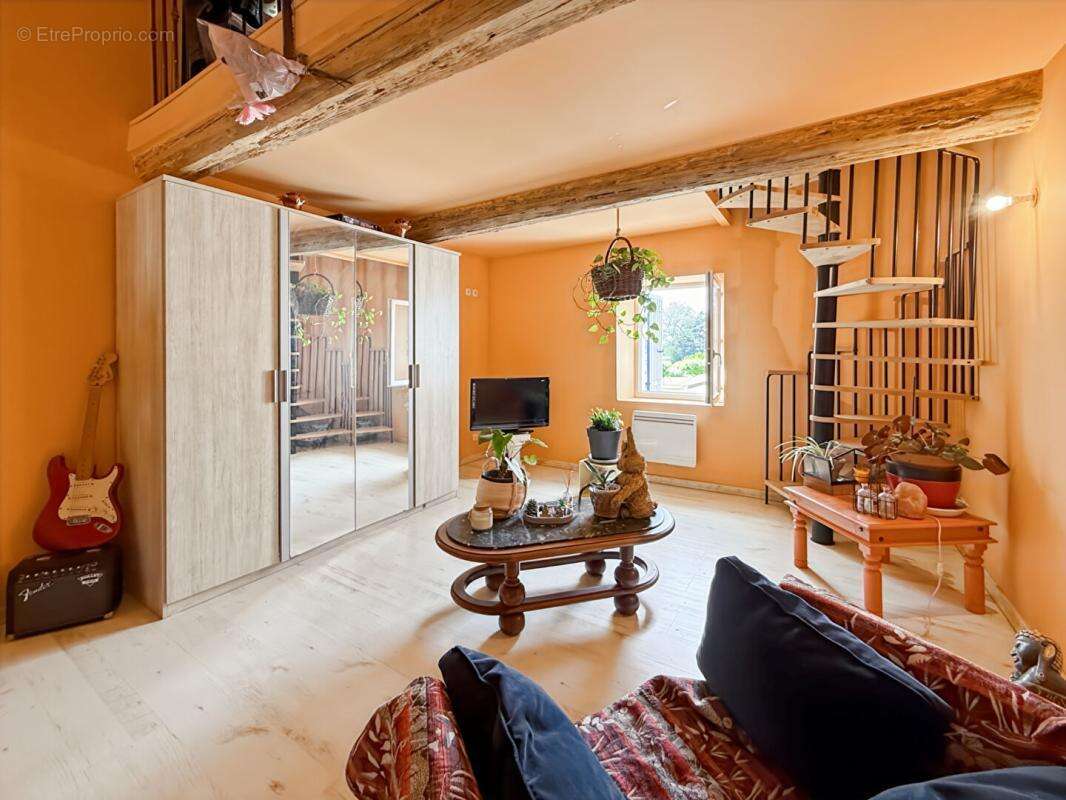 Maison à COURTHEZON