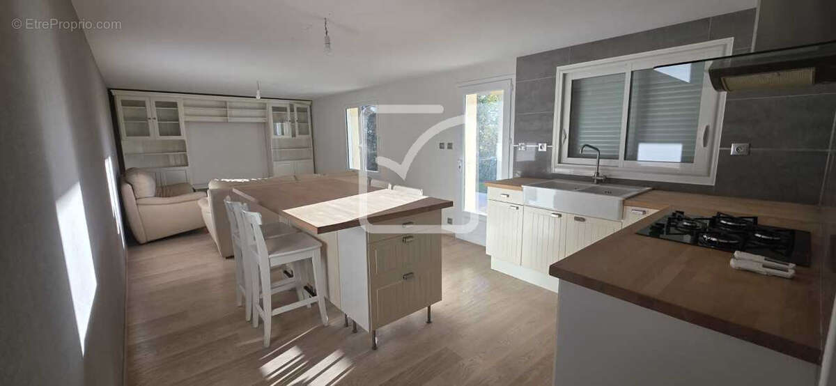 Maison à AUBAZINES