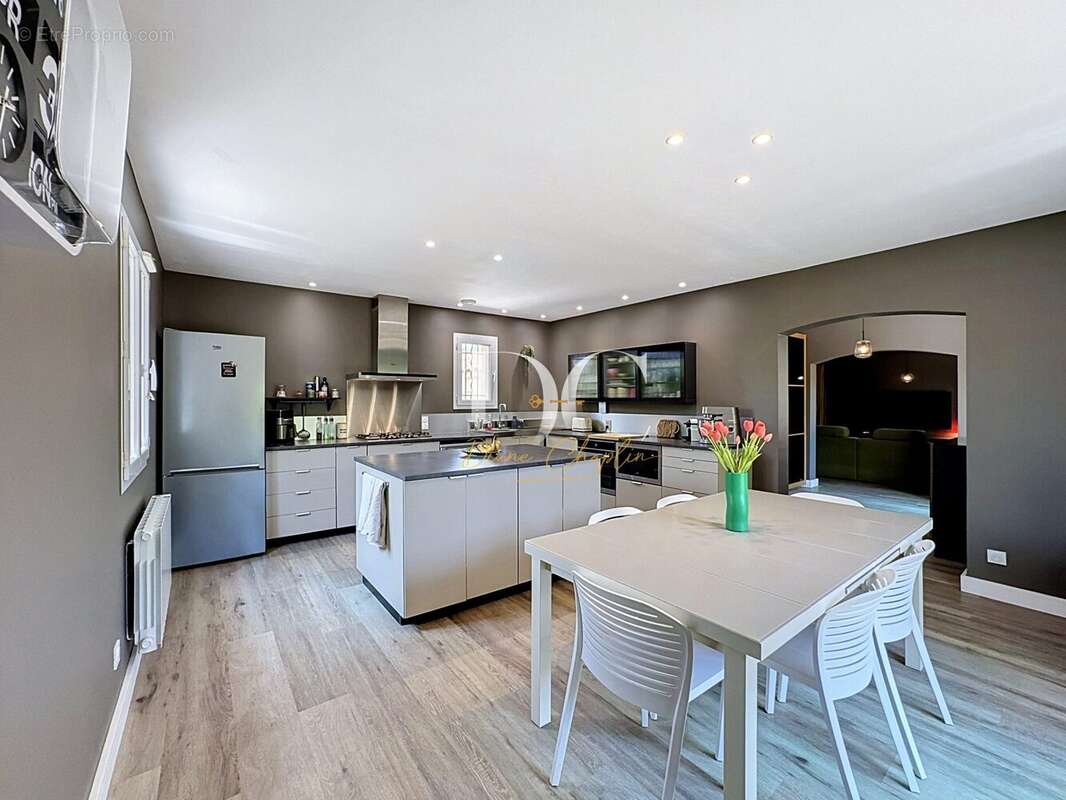 Maison 119 m² à L'isle-Sur-La-Sorgue  - photo 8