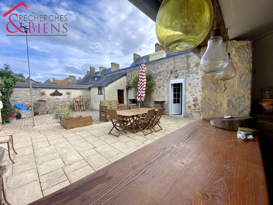 Appartement à MONTEBOURG