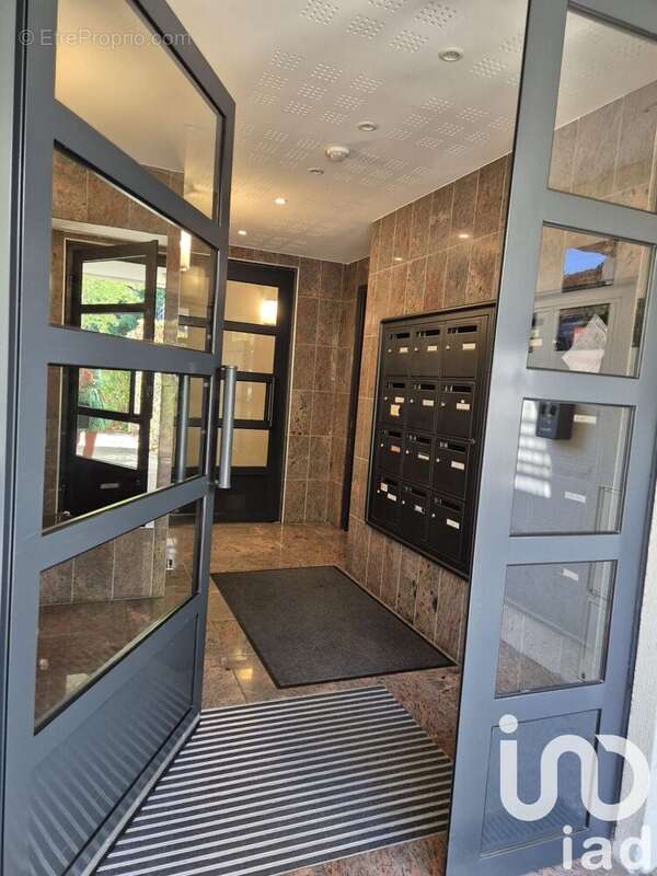 Photo 2 - Appartement à SAINT-PIERRE-DU-PERRAY