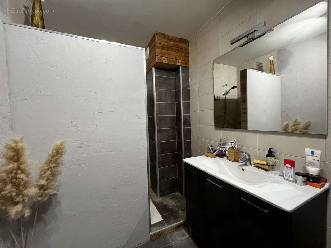 Appartement 69 m² à Chaffois  - photo 4