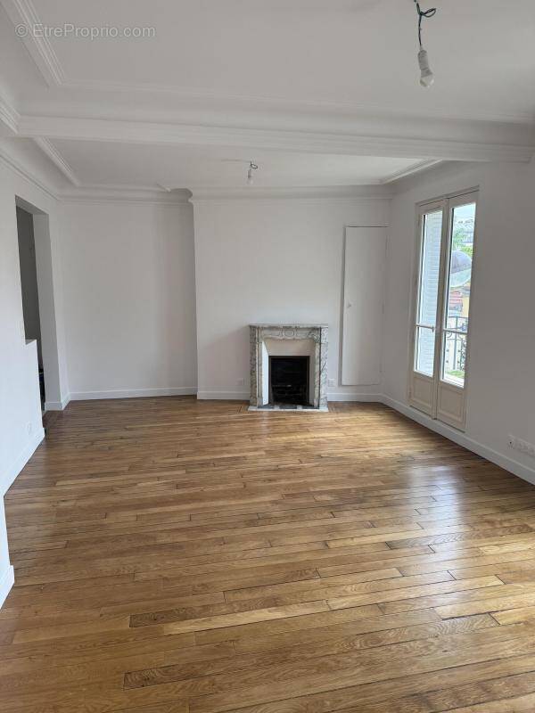 Appartement à PARIS-20E