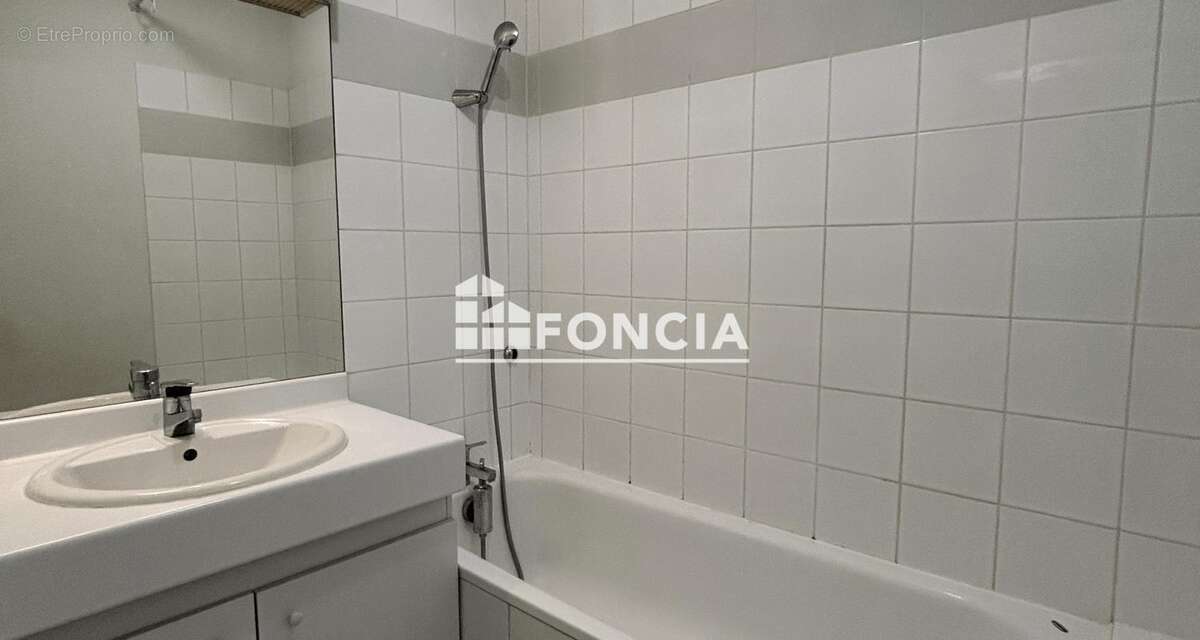 T3 / 2 chambres / Balcon / Garage - photo 9
