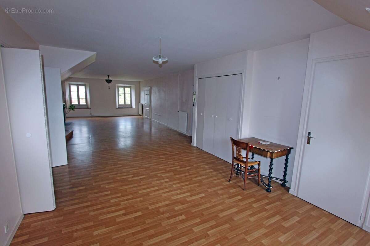 Appartement à LONS-LE-SAUNIER