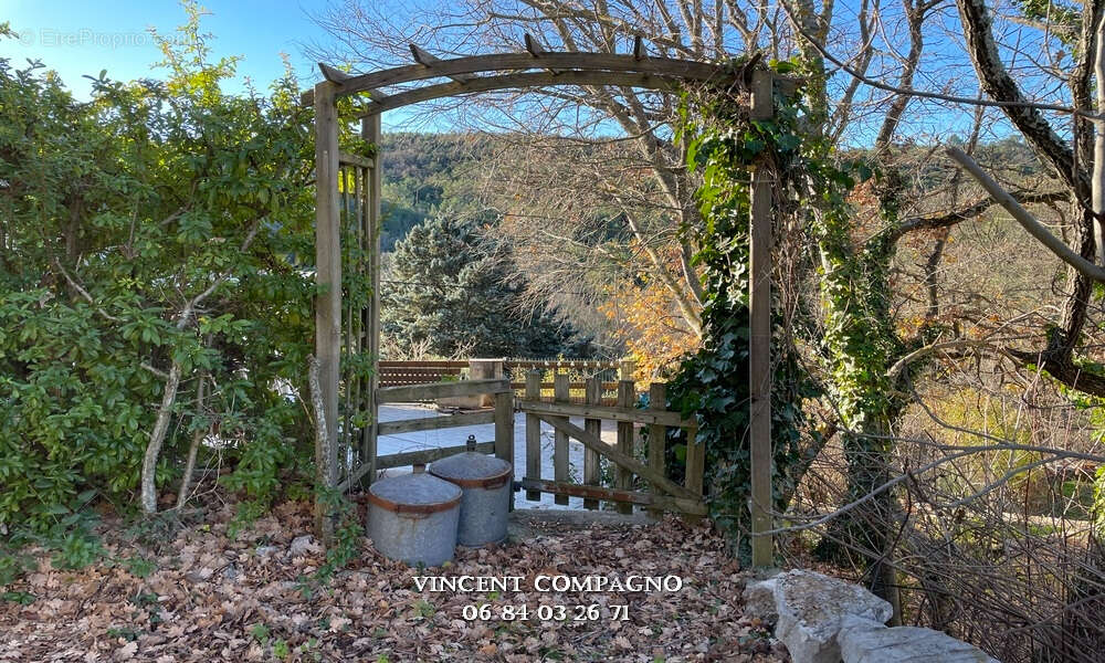 Maison à ESPARRON-DE-VERDON