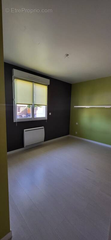 CHAMBRE 
 - Maison à CARCANS