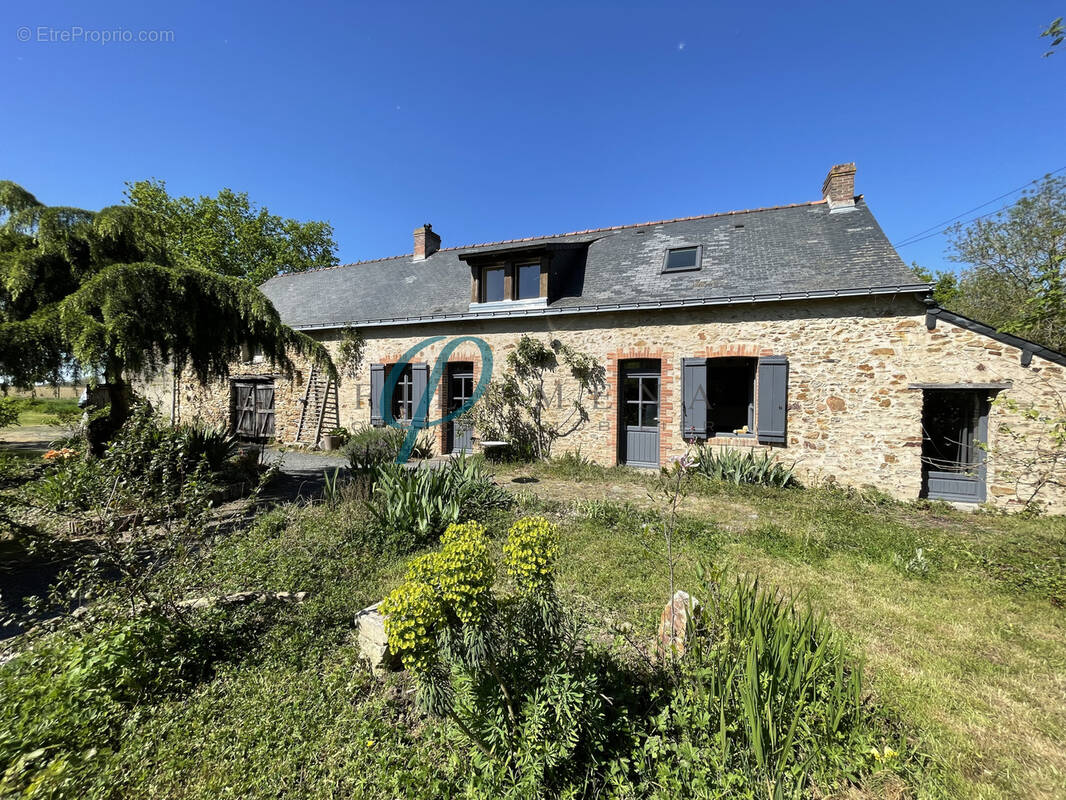 Maison à LA ROUXIERE