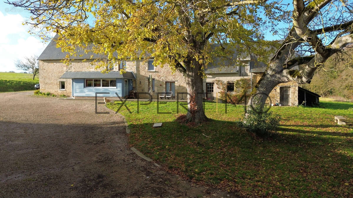 Maison à MONTS-EN-BESSIN