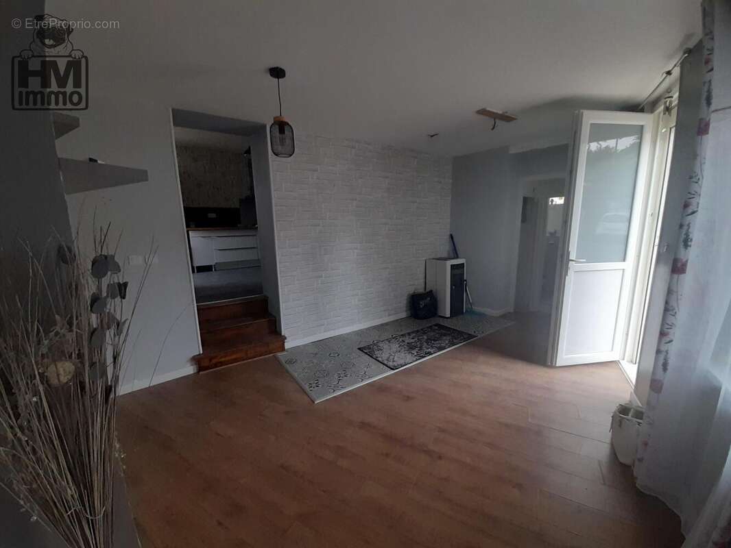 Maison à SAINT-PRIEST-TAURION