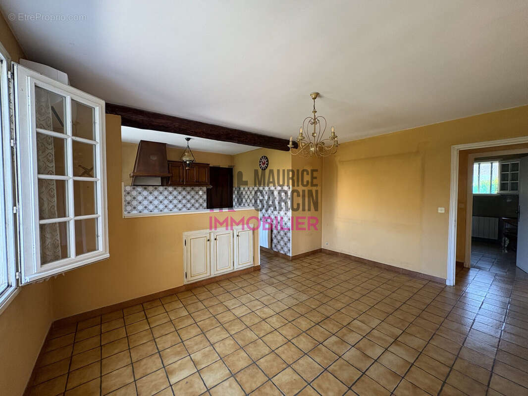 Maison à MORIERES-LES-AVIGNON
